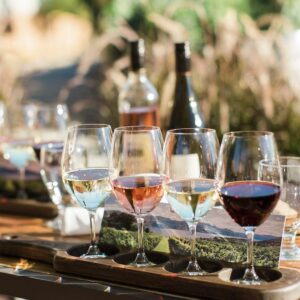 🍷 Corso di Cucina a Bienate di Magnago: Finger Food Gourmet e Degustazione di Vini Rossi